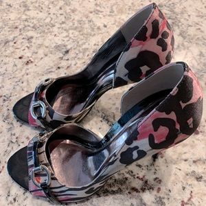 Carlos Santana women’s heels. Roulette-Black Multi